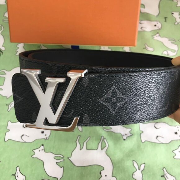 Popular product: Louis Vuitton men's belt. - Picture 1 of 5